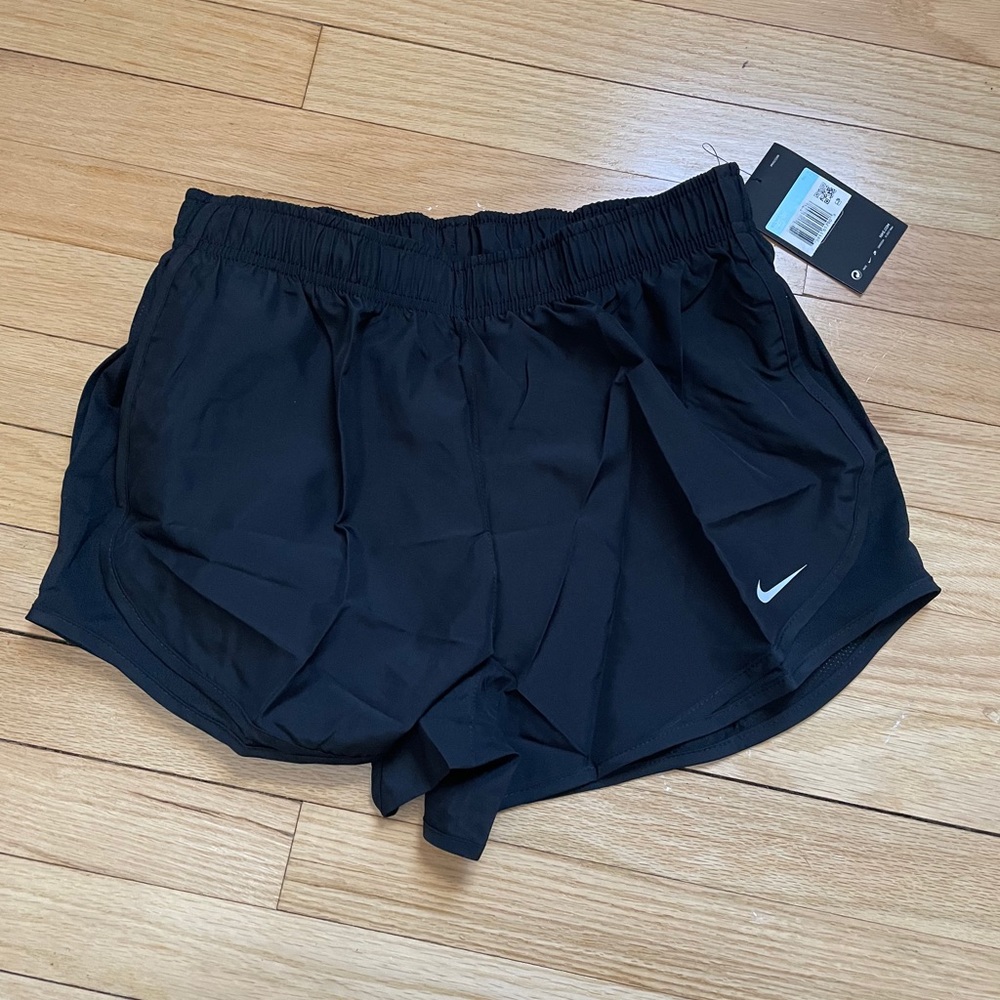 Nike Dri-Fit Tempo Shorts - All Black - Medium